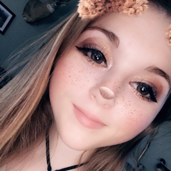 Meet your Posher, Jordyn - Picture 1 of 1